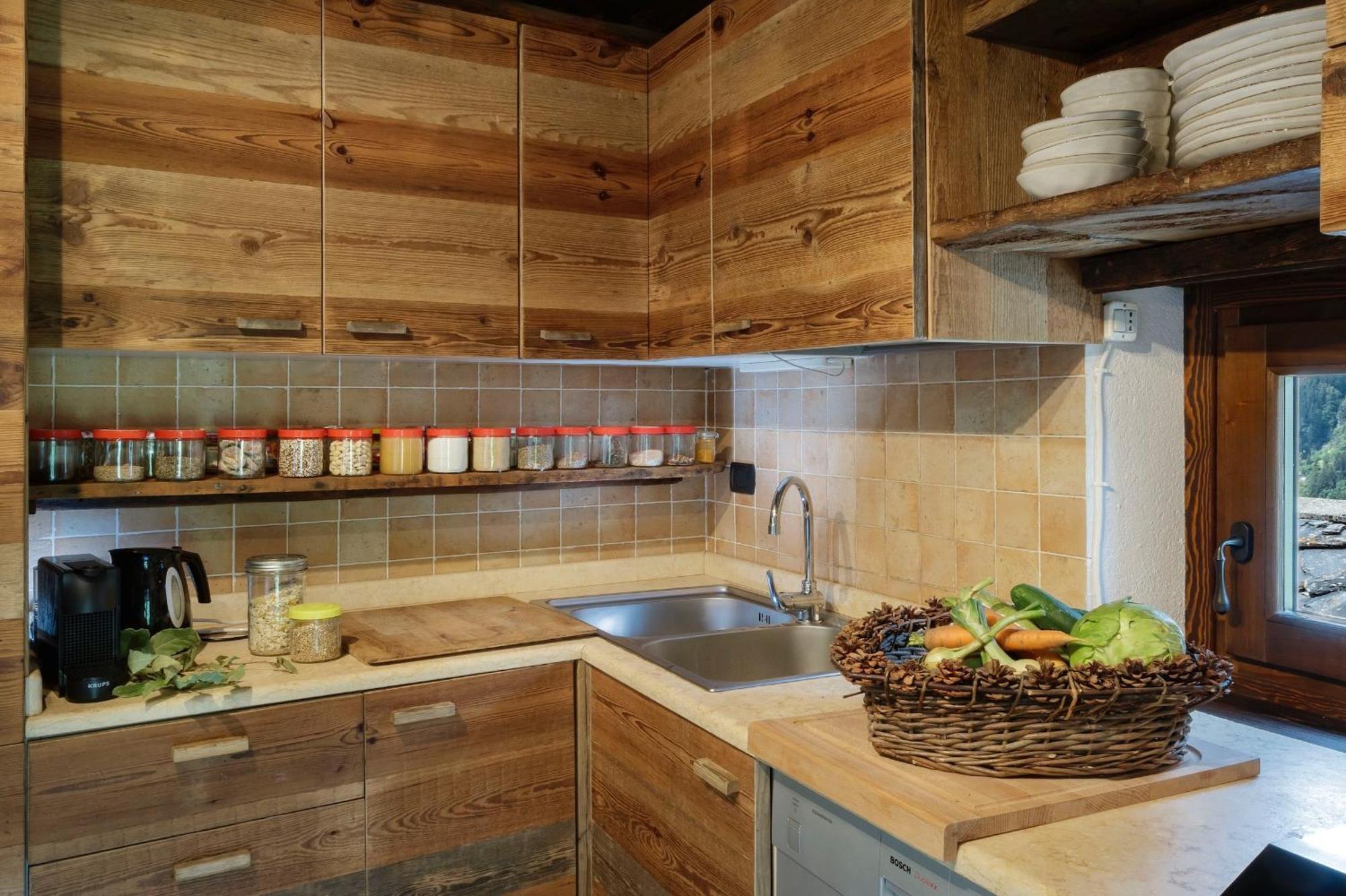 Hellochalet - Da Miro - Sunny Terraces With Stunning Matterhorn Views, Reachable On Foot Only Chalet Valtournenche
